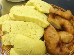 黄馍馍-老吴起黄米饭炖羊肉剁荞面