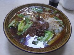 酸辣牛肉米线-老陶包子铺(南大西南村店)