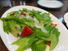 鲜百合菠萝炒凉瓜-来顺成饭庄