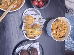 -W COLLECTIVE  DESSERT SHOP