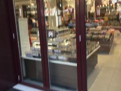 -上海市长春食品商店(淮海中路店)