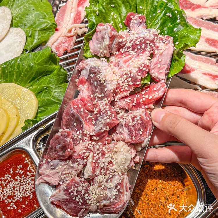 南京巷子美食|超正宗的炭火烤肉🥩