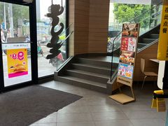 -麦当劳(乳山路店)