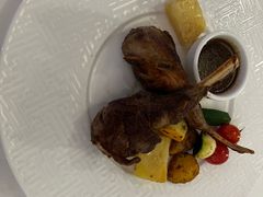 -广州塔卢特斯法国旋转餐厅