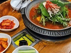 -喇喇排骨火锅·传统韩式脊骨汤(望京西园总店)
