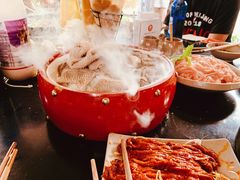 -茅草房·河畔园林火锅
