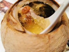 椰子炖鸡-陈鹏鹏潮汕菜(欢乐海岸 海边景观店)