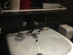 -爱舍美景酒店(燕儿岛路地铁站店)