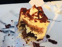 -UNI UNI(环亚凯瑟琳店)