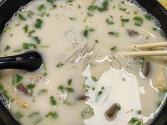 -津津老鸭粉丝馆(正东路店)