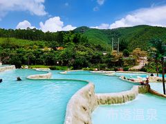 -十万大山布透温泉