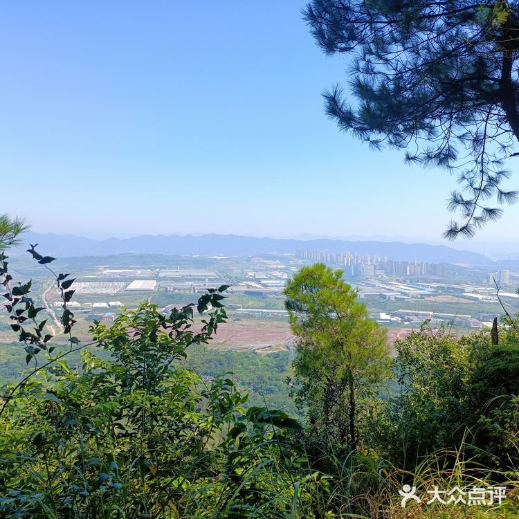 玉峰山临崖步道