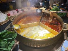 -湊湊火锅·茶憩(南京东路悦荟店)