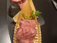 -山川小町·极番烧肉(新地假日广场店)