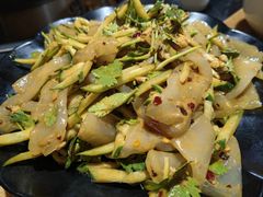 -果松木炭酸菜铜火锅·外婆参鸡汤