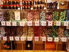 零售区-VENCHI 闻绮(广州太古汇店)