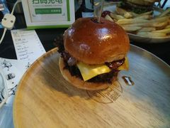 -龙治汉堡(中华城店)