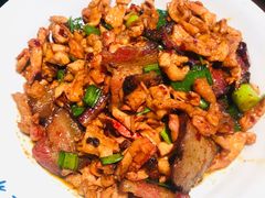 土萝卜干炒土腊肉-吃饭皇帝大(合生汇店)