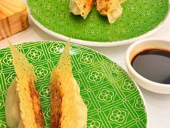 -品海楼·大连海胆锅贴馆(东港店)