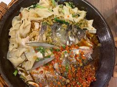 双椒鱼头王-阿瓦山寨·湘菜现炒·剁椒鱼头王(咸阳总店)