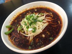 重庆小面-秦云老太婆摊摊面(磁器口店)