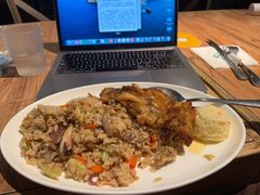 海鲜炒饭配香蒜烤鸡-玛格萝妮(汇智国际商业中心店)