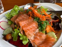 -Chom Cafe and Restaurant