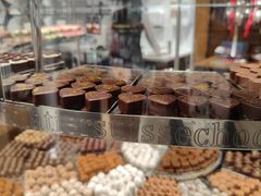 -Laderach 莱德拉(上海环贸iapm店)