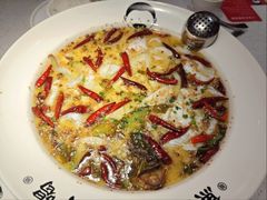 -江渔儿酸菜鱼(映月湖环宇城店)