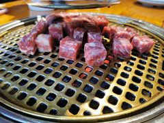 特级雪花牛肉-唯成•韩国炭火烤肉 유성고기