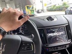 -富君租车(外滩店)