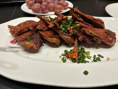 -新天明砂锅鱼头煲