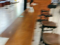 -星巴克(上海虹桥新天地二店)