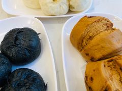 -李与白包子铺(桐梓林店)