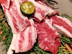 -草家酱蟹炭火烤肉店(珲春南路一店)