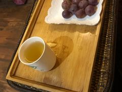 -莱仪堂艾灸经络养生馆(武威东路店)