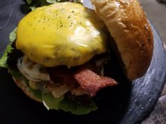 -HIGH FIVE哈福手工汉堡(桂林路店)