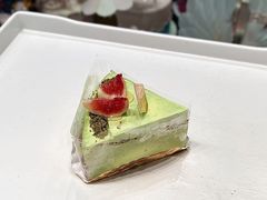 开心果巴斯克-卷心卷意·轻甜蛋糕(新光天地店)