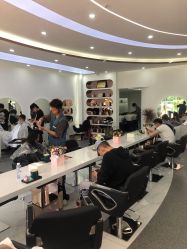 -MOVAN  HAIR莫凡匠人发型屋