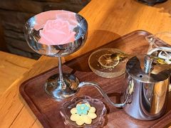 -月亮眼花园餐厅书吧酒吧