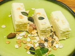 帕芙立-塔哈尔·新疆盛宴(城西银泰店)