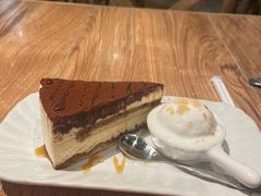 -玛格萝妮(汇智国际商业中心店)