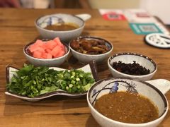 -毛辣果·贵州红酸汤牛肉火锅(西单店)