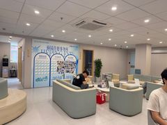 -上海大学附属上海和平眼科医院