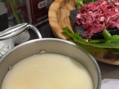 -红鼎豆捞·非遗鲍皇汤火锅(宝丰路店)