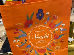 -VENCHI 闻绮(北京国贸商城店)