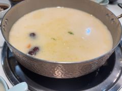 -洪氏嗨捞·猪肚鸡火锅(阳光天地店)