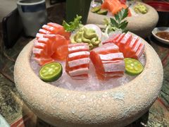 三文鱼腩刺身-炙柒Sekinana·精致料理 烧鸟·铁板烧(海上世界店)