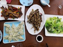 -东北风味思缘食府(对湖路店)