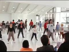 -西安小天鹅艺术团(曲江Alice店)